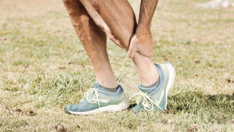 Crampes à l’effort : mieux comprendre avant de s’équiper